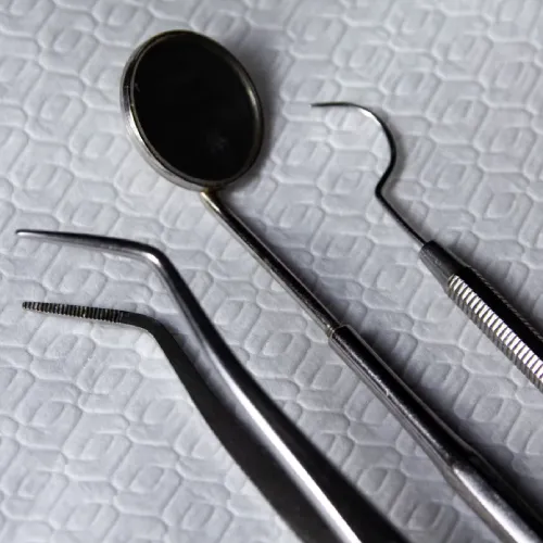 Medical-Grade Steel Compliance 2025: 5 Proven Tactics to Resolve ASTM F138 vs. GB4234 Conflicts in Surgical Steel Procurement