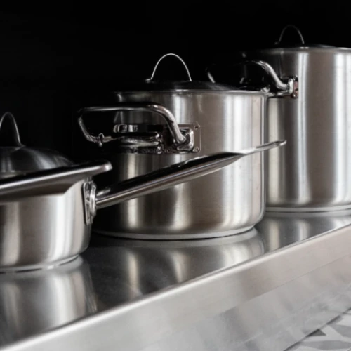 The 'Kitchen Drama' of Stainless Steel Woks: From Iron to 304 - Who’s 'Poisoning' Your Kitchen?